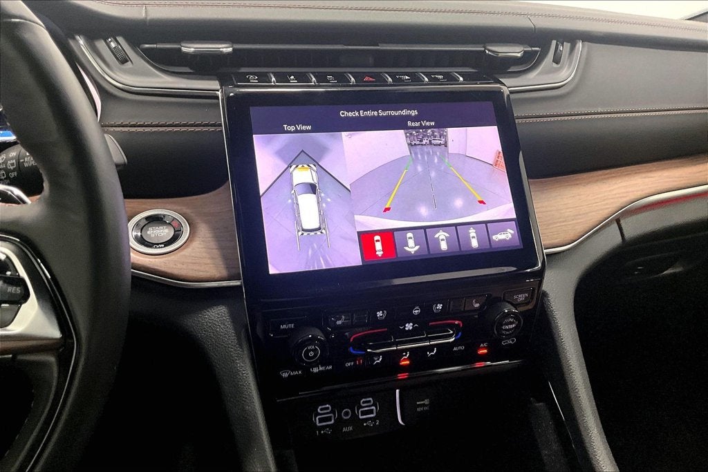 2022 Jeep Grand Cherokee Summit