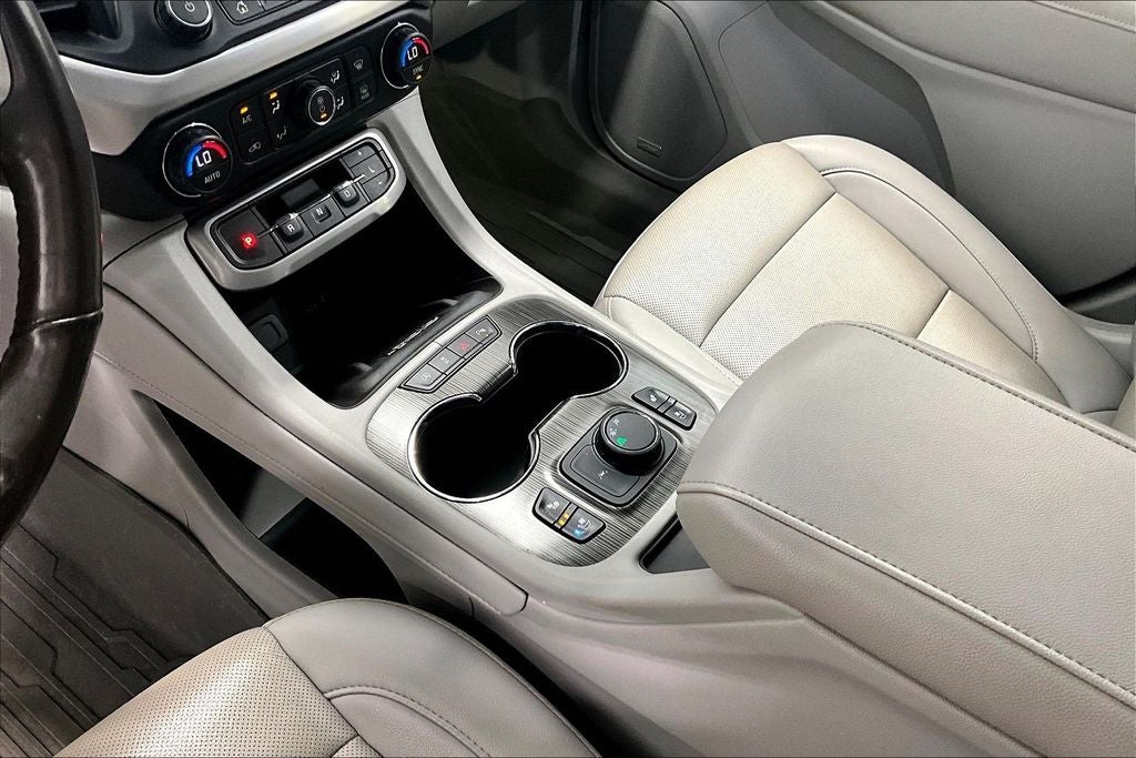 2022 GMC Acadia SLT