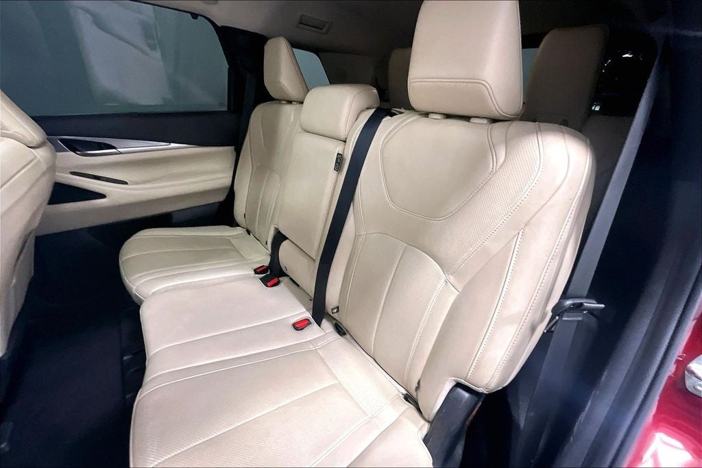 2023 INFINITI QX60 LUXE