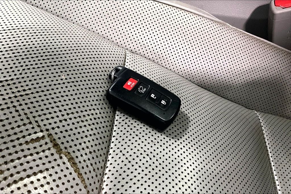 2016 Toyota Highlander Limited Platinum V6