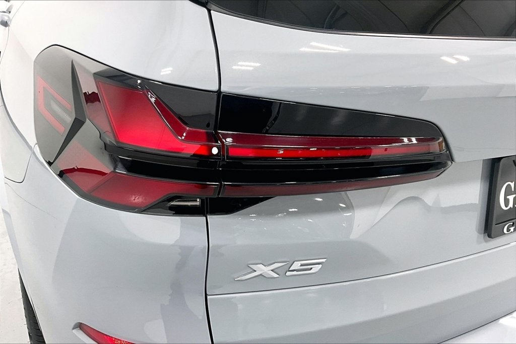 2025 BMW X5 xDrive40i