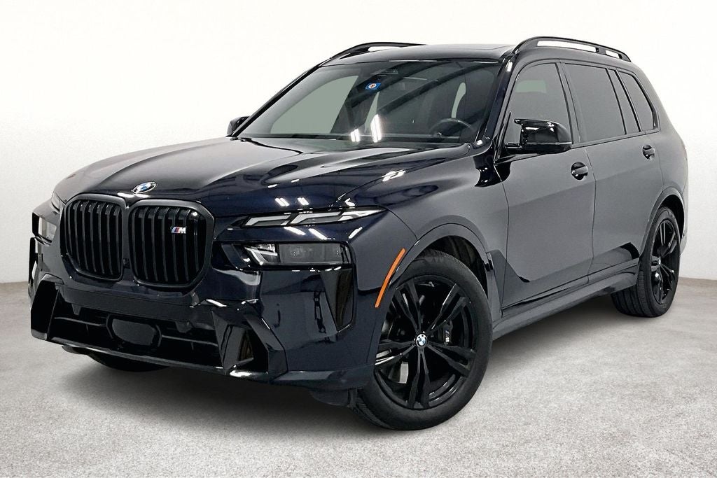2023 BMW X7 M60i