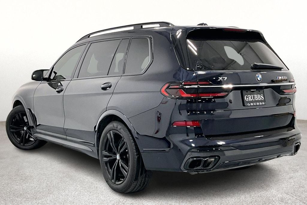 2023 BMW X7 M60i