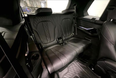 2023 BMW X7 M60i