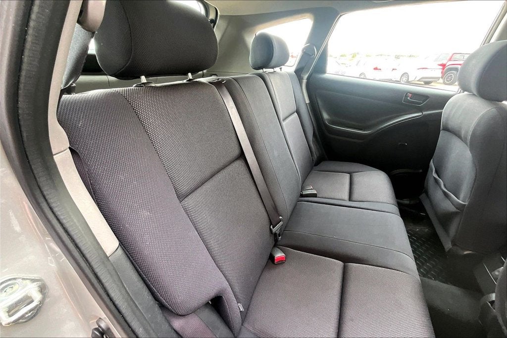 2004 Pontiac Vibe Base