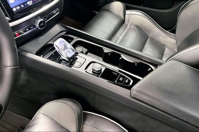 2024 Volvo S60 B5 Plus Black Edition