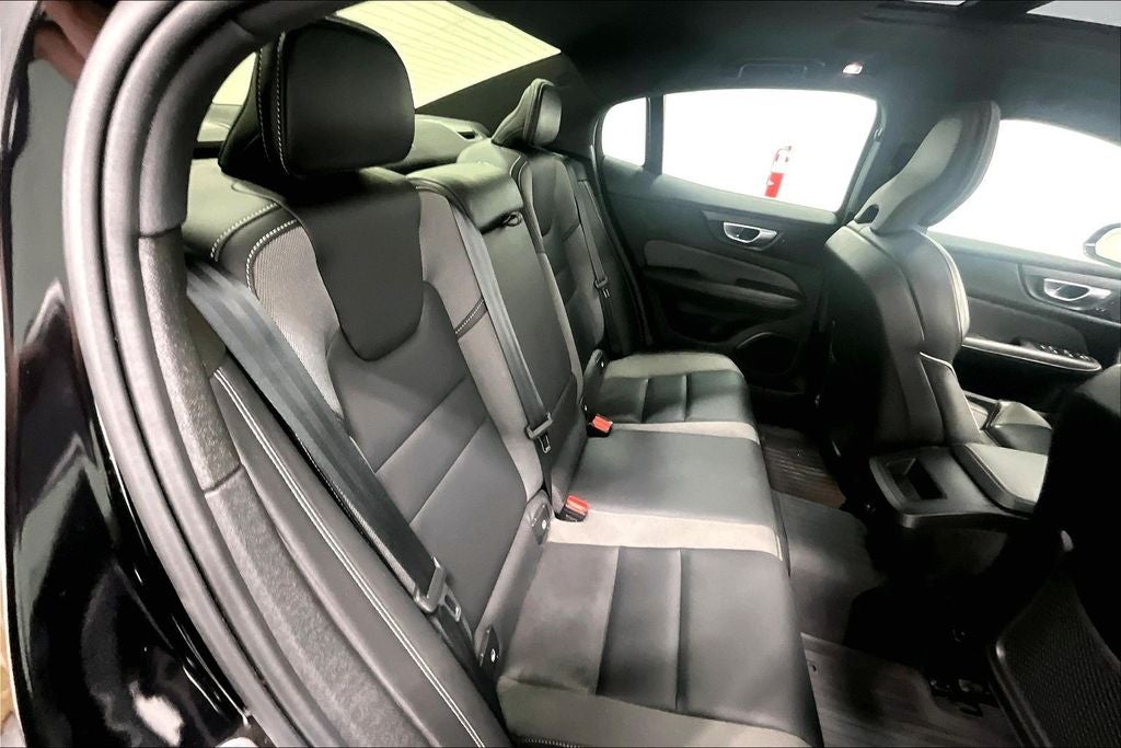 2024 Volvo S60 B5 Plus Black Edition