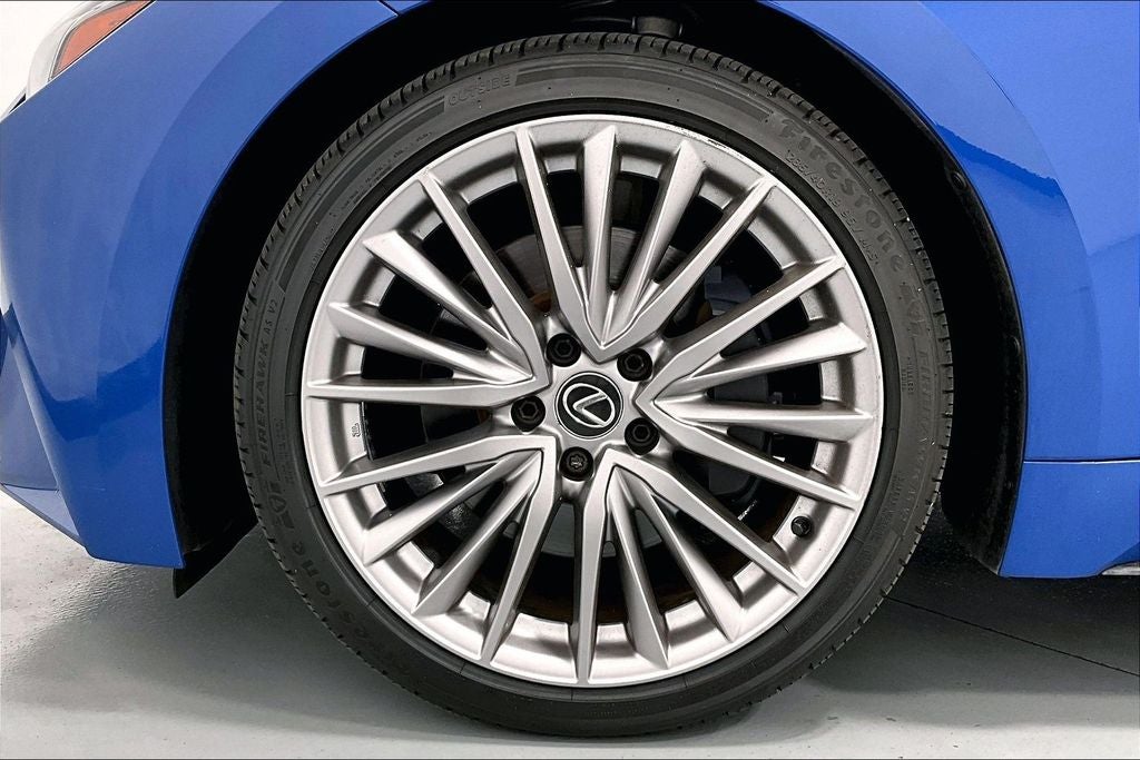 2023 Lexus IS 300