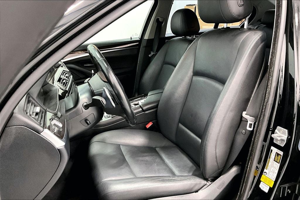 2016 BMW 5 Series 528i
