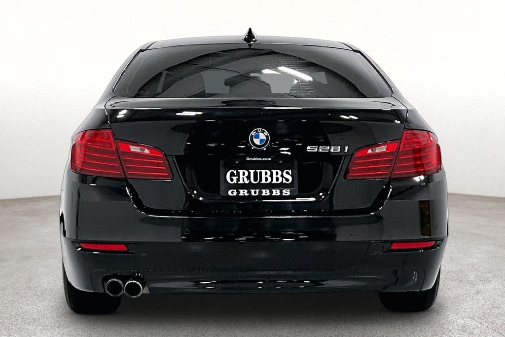 2016 BMW 5 Series 528i