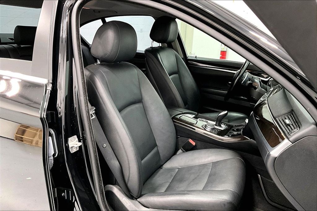 2016 BMW 5 Series 528i