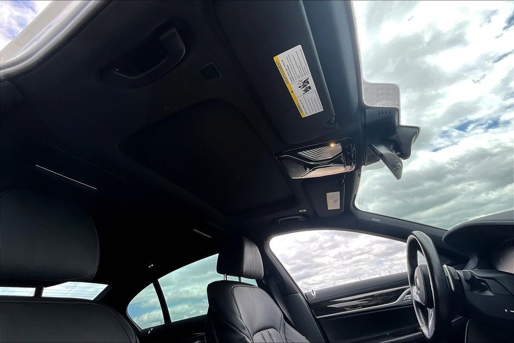 2022 BMW 7 Series 740i