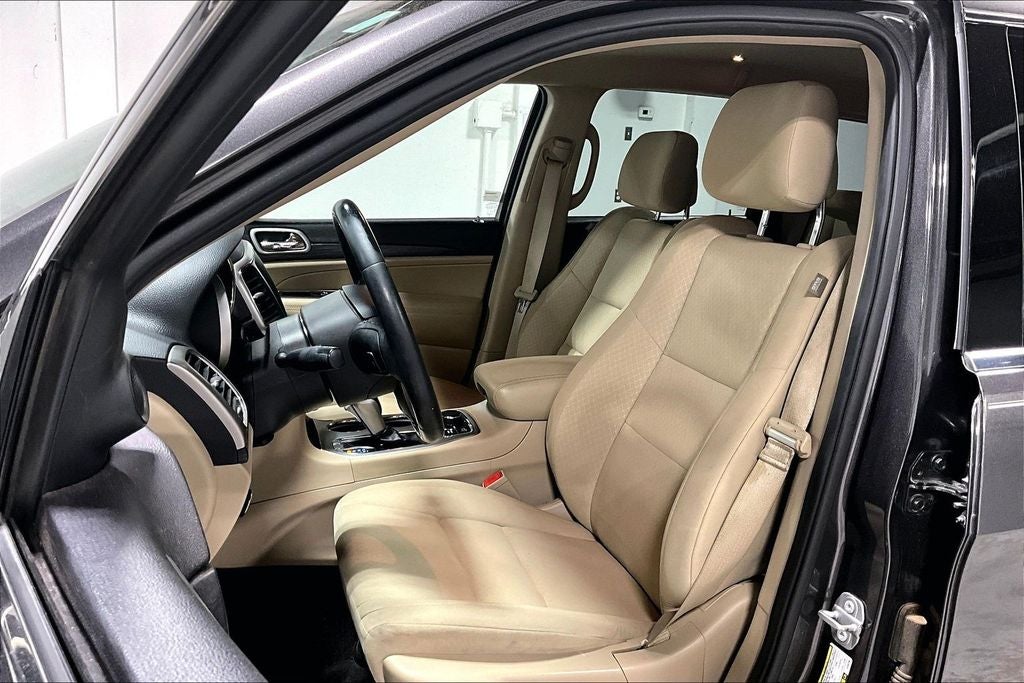 2019 Jeep Grand Cherokee Laredo E