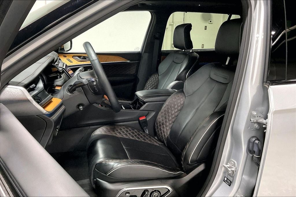 2022 Jeep Grand Cherokee L Summit