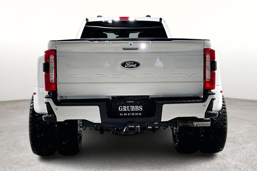 2026 Ford F-450SD Lariat DRW