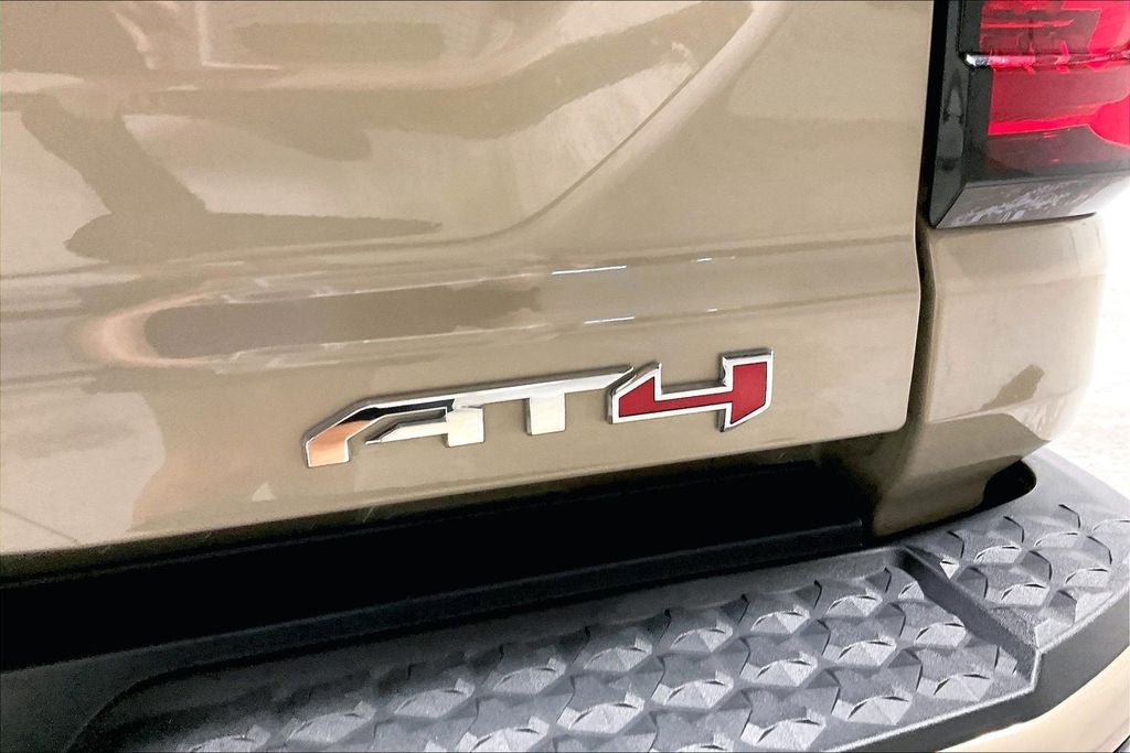 2024 GMC Canyon AT4