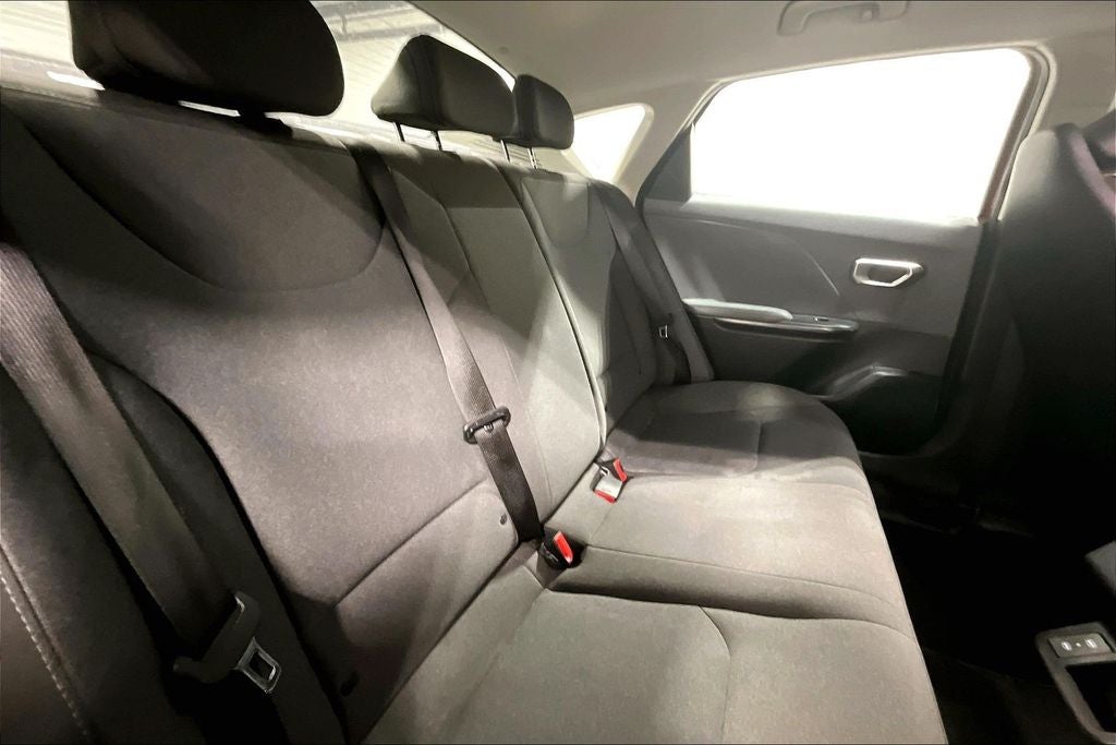 2025 Kia K4 LXS - Photo 33