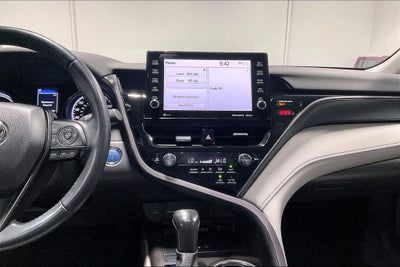 2022 Toyota Camry Hybrid SE