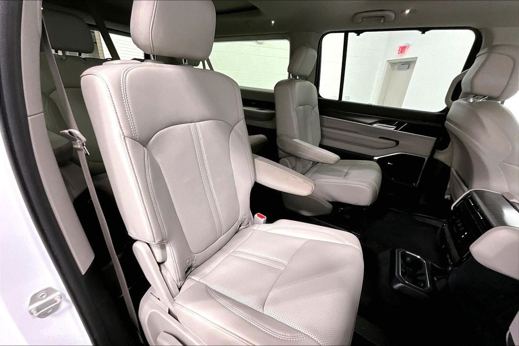 2024 Jeep Wagoneer L Series III