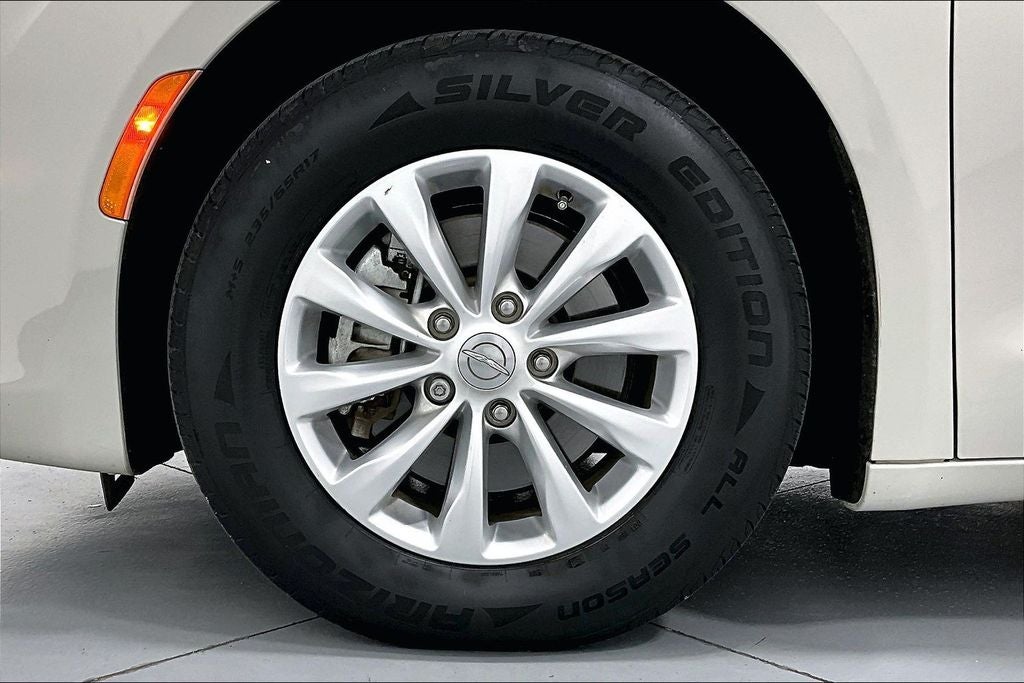 2019 Chrysler Pacifica LX