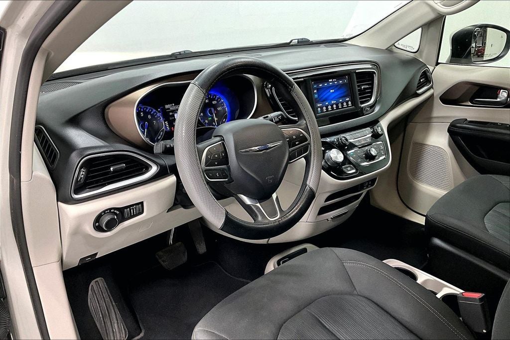 2019 Chrysler Pacifica LX