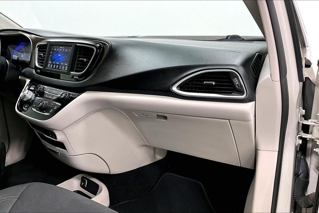 2019 Chrysler Pacifica LX