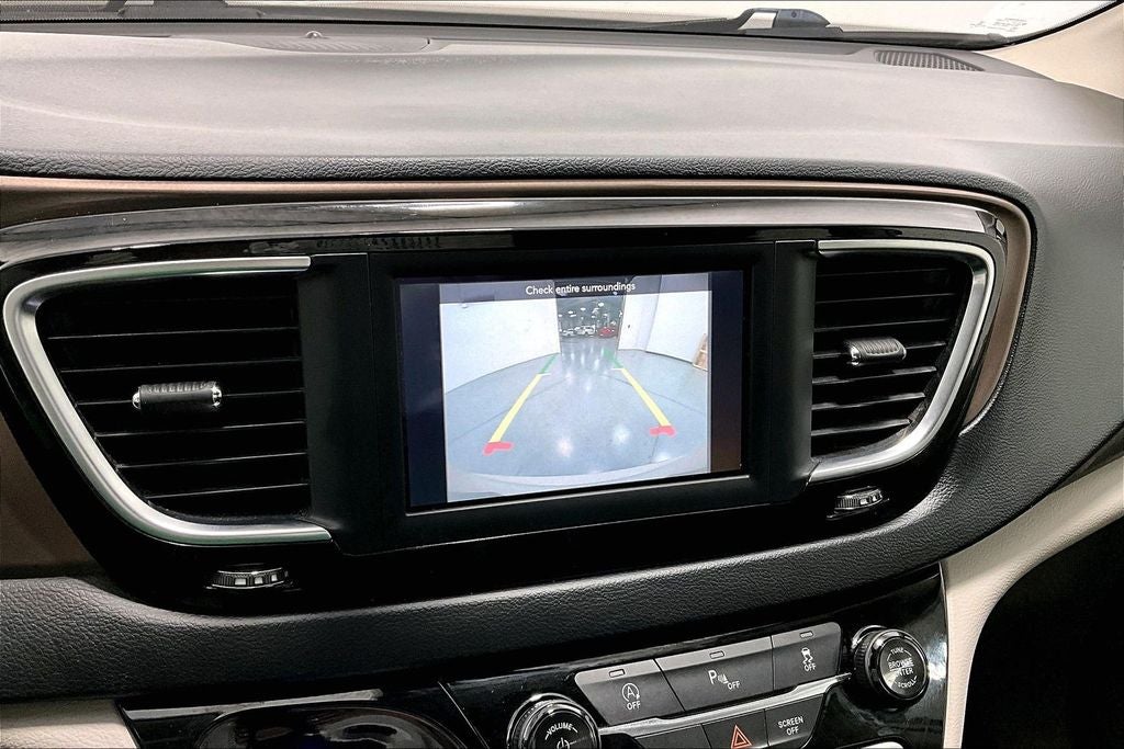 2019 Chrysler Pacifica LX