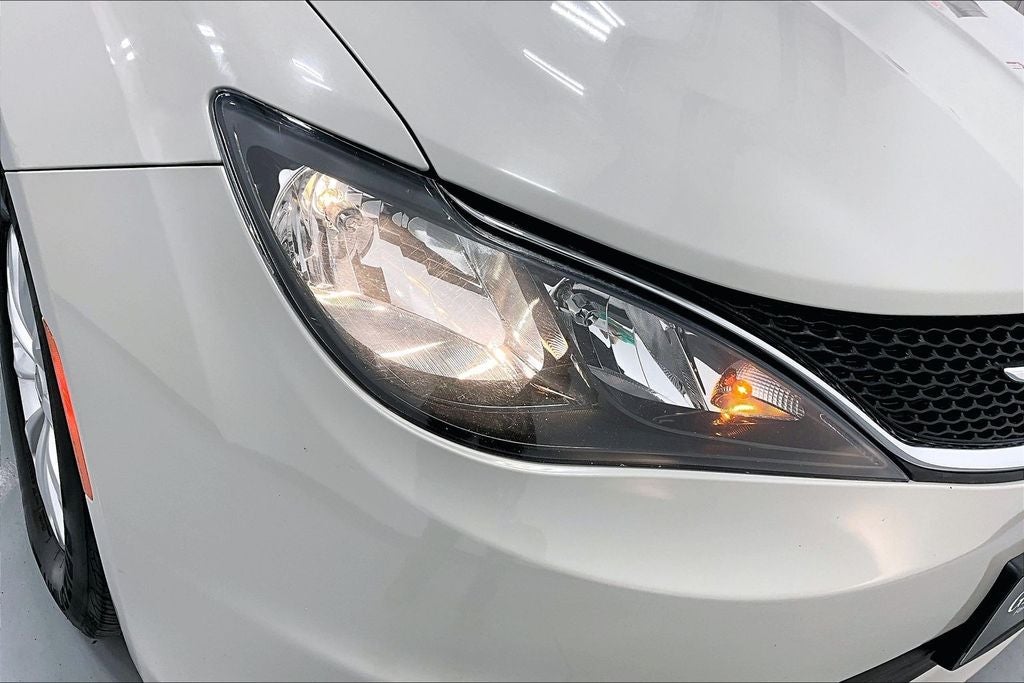 2019 Chrysler Pacifica LX