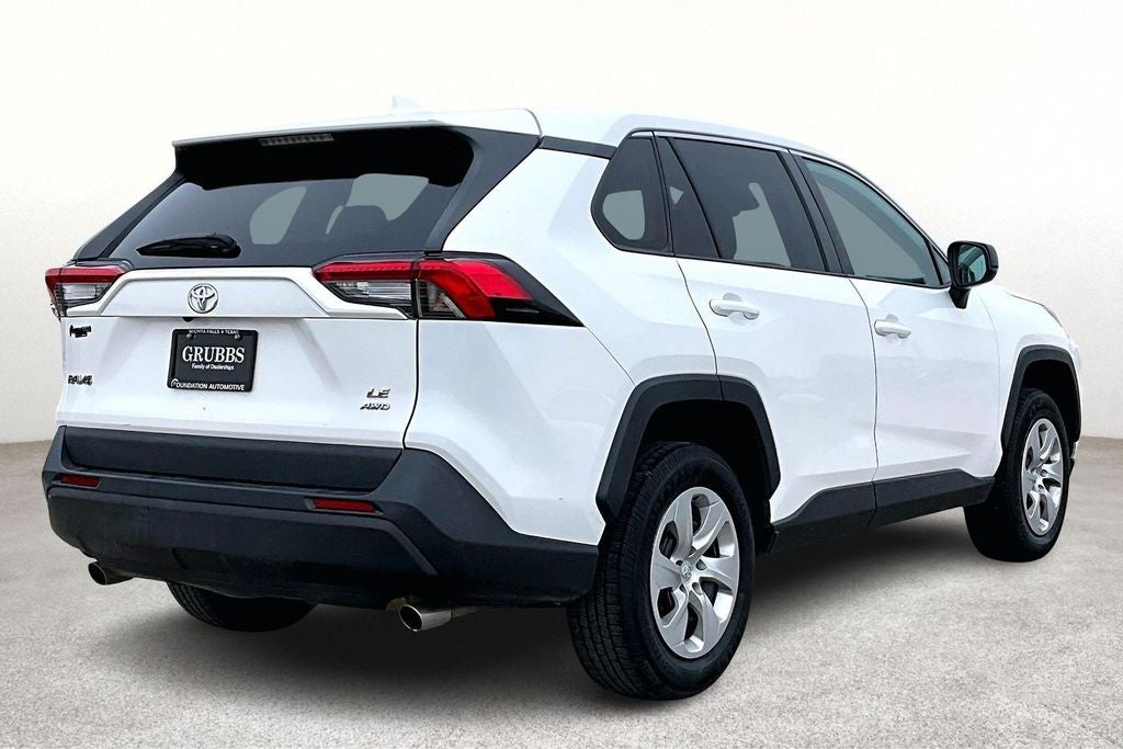 2022 Toyota RAV4 LE