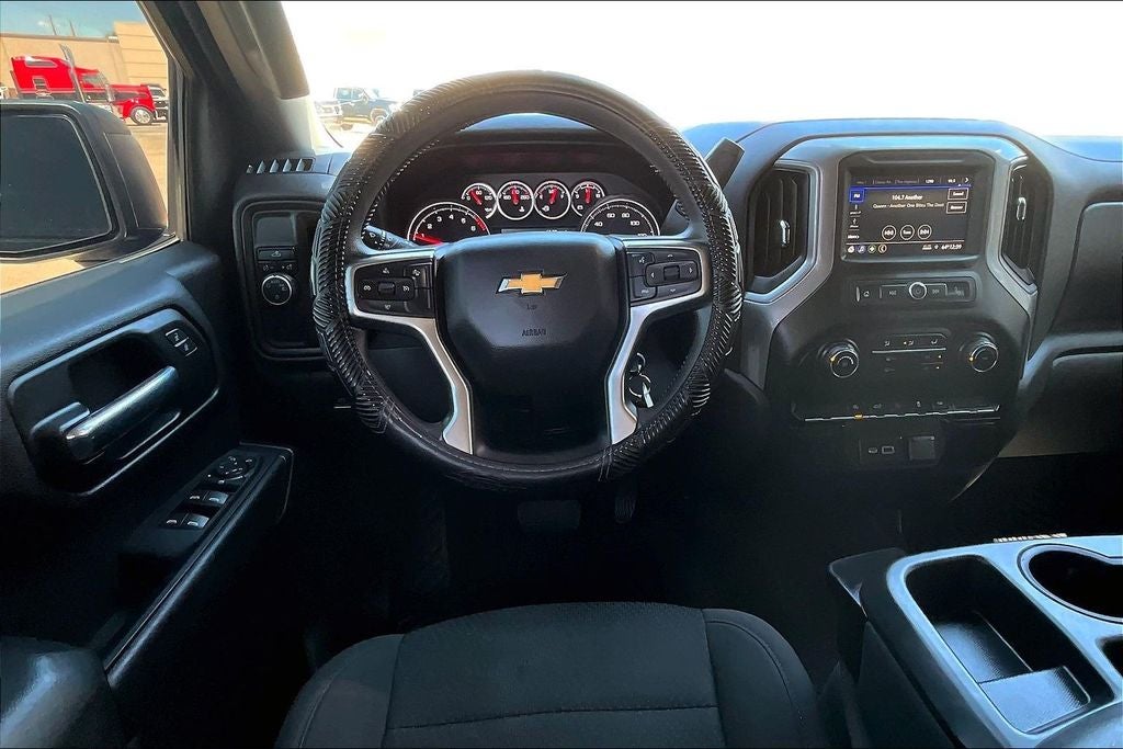 2022 Chevrolet Silverado 1500 LTD Custom