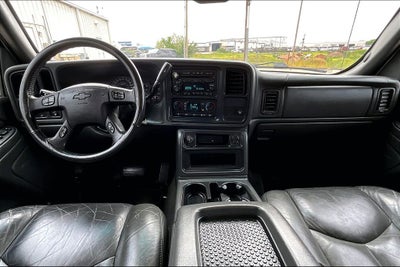 2004 Chevrolet Avalanche 1500 Base