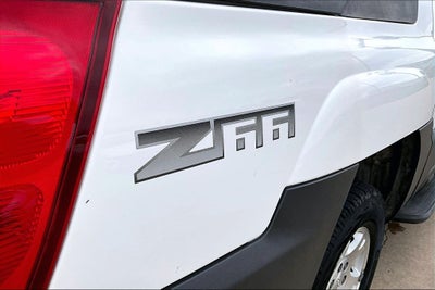 2004 Chevrolet Avalanche 1500 Base