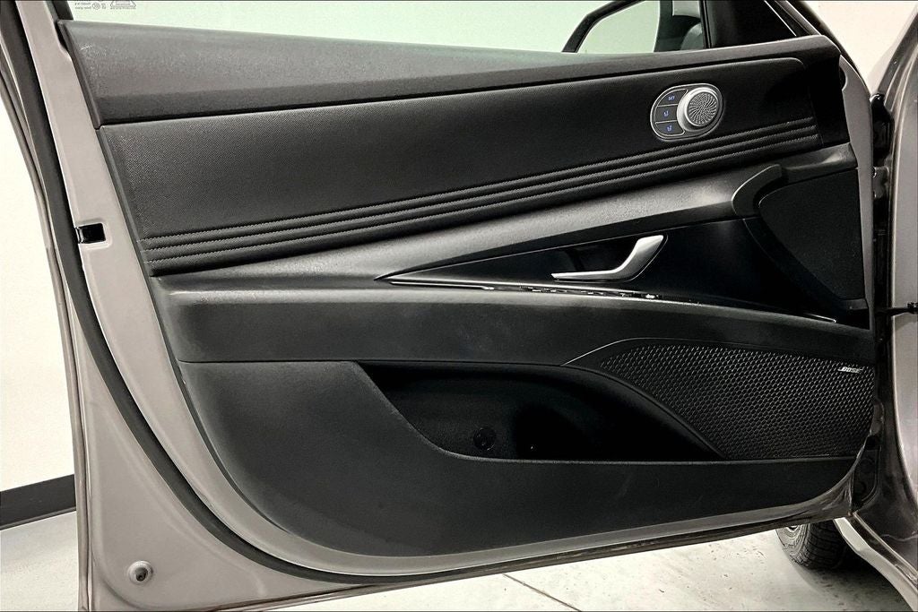 2022 Hyundai Elantra Hybrid Limited