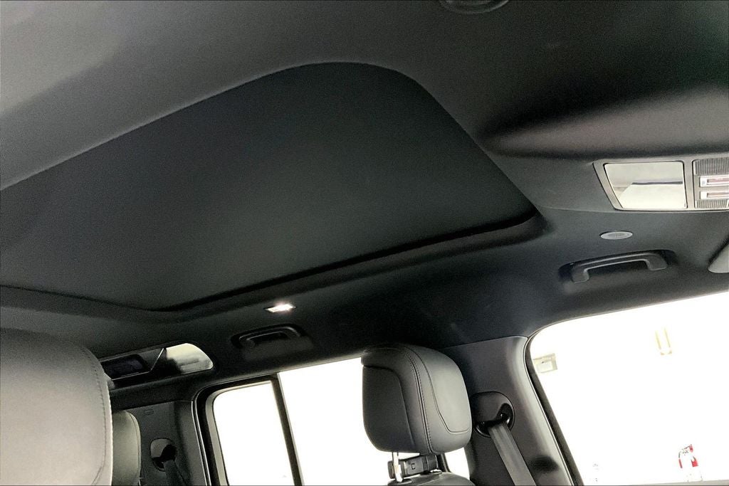 2024 Land Rover Defender 110 Carpathian Edition