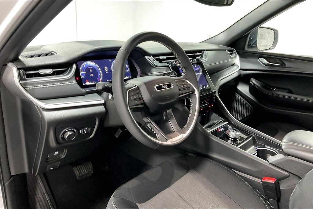 2024 Jeep Grand Cherokee Laredo A 4x2