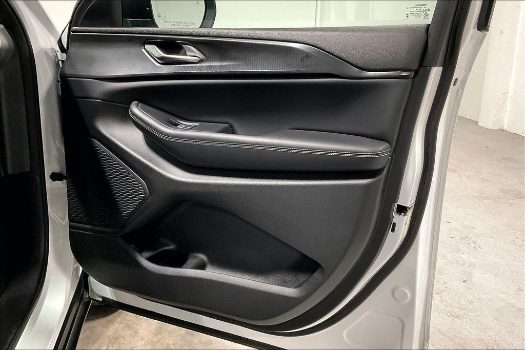 2024 Jeep Grand Cherokee Laredo A 4x2