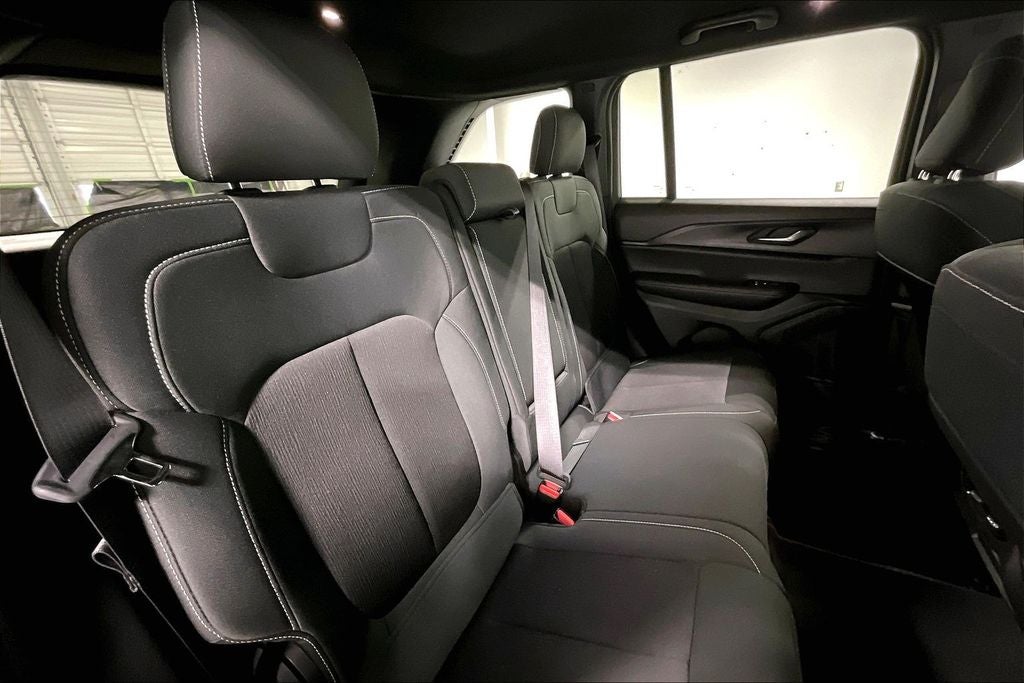 2024 Jeep Grand Cherokee Laredo A 4x2