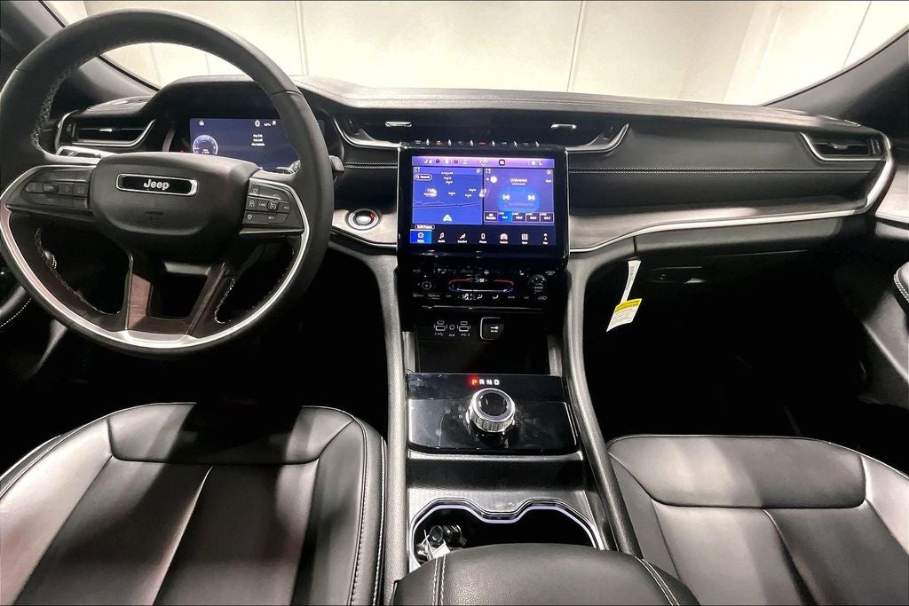 2025 Jeep Grand Cherokee Limited 4x2