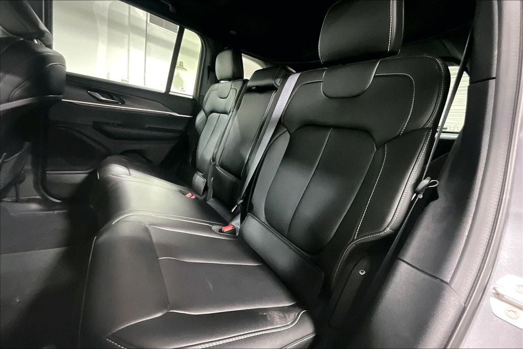 2025 Jeep Grand Cherokee Limited 4x2