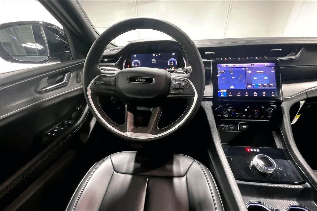 2025 Jeep Grand Cherokee Limited 4x2