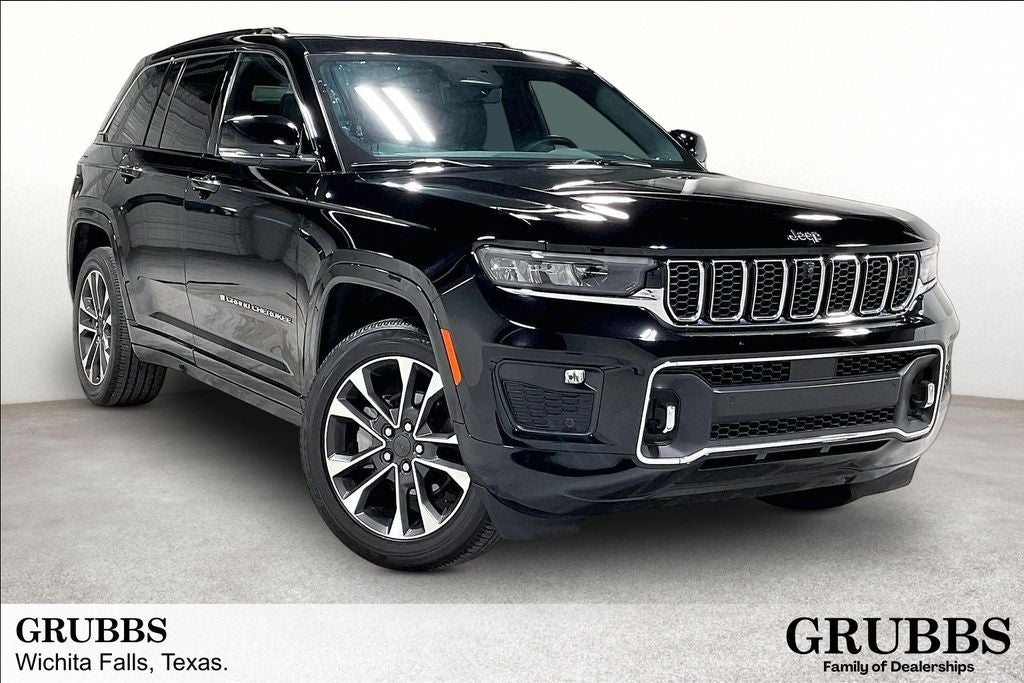 2022 Jeep Grand Cherokee Overland 4x4's photo