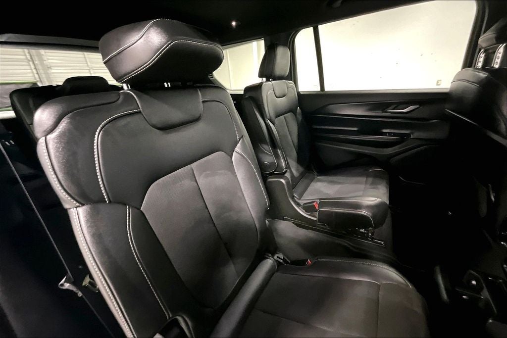 2024 Jeep Grand Cherokee L Altitude X 4x4
