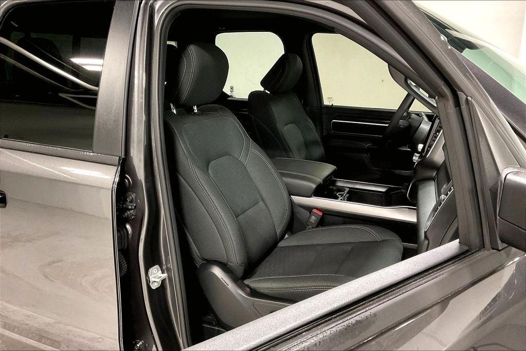 2025 RAM 1500 Big Horn Crew Cab 4x4 6'4' Box