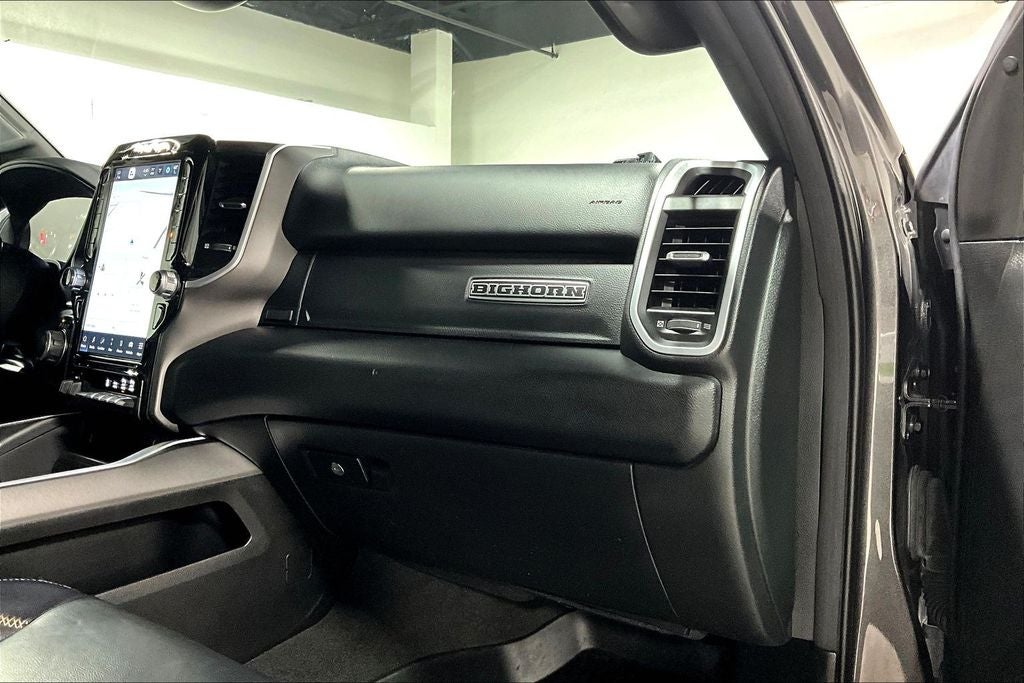 2022 RAM 1500 Big Horn Crew Cab 4x4 5'7' Box