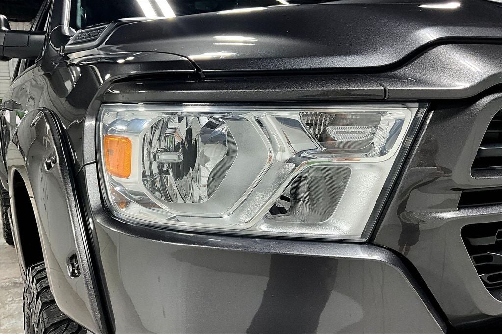 2022 RAM 1500 Big Horn Crew Cab 4x4 5'7' Box