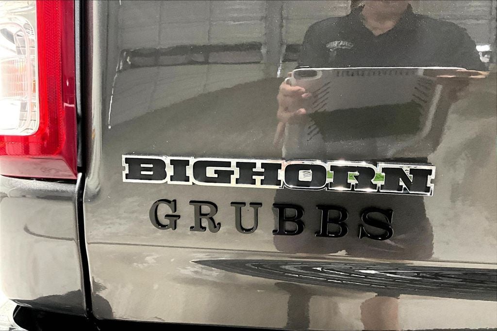 2022 RAM 1500 Big Horn Crew Cab 4x4 5'7' Box