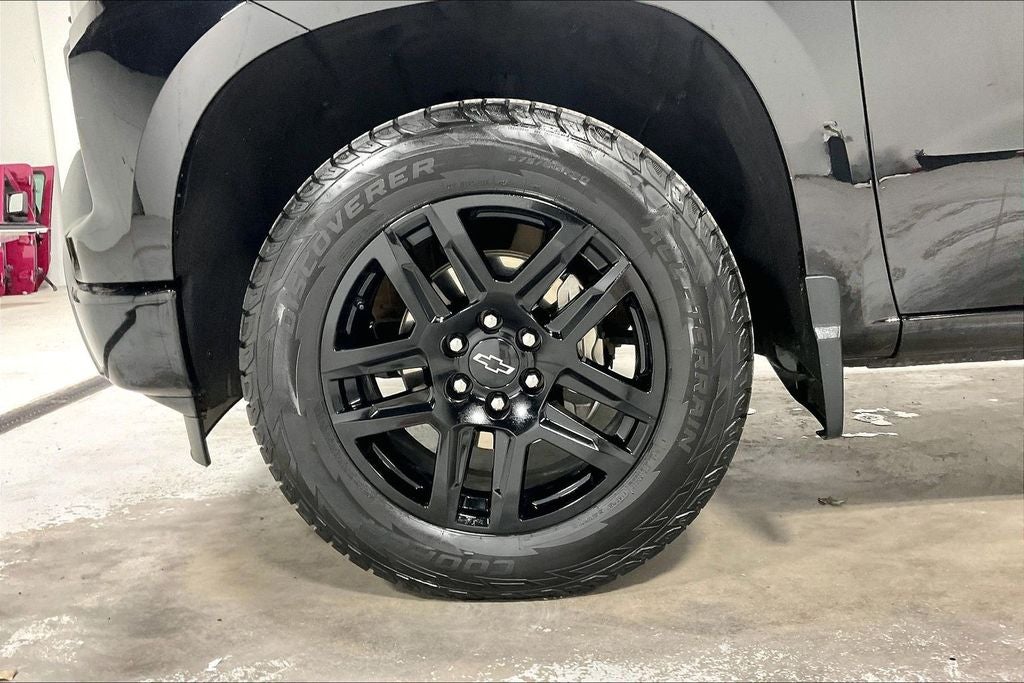 2023 Chevrolet Silverado 1500 2WD Crew Cab Short Bed Custom