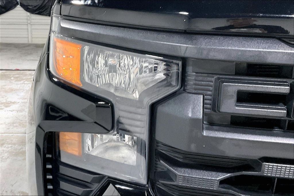 2023 Chevrolet Silverado 1500 2WD Crew Cab Short Bed Custom