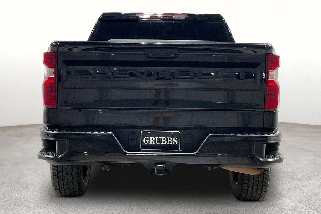 2023 Chevrolet Silverado 1500 2WD Crew Cab Short Bed Custom