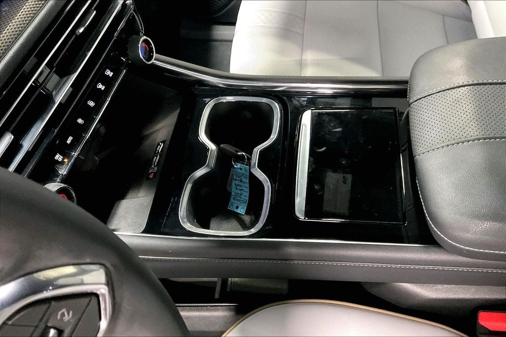 2025 Chevrolet Traverse AWD High Country